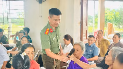 Để mỗi người dân trở thành một "lá chắn an ninh" trên không gian mạng