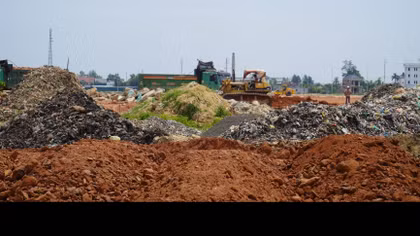 Loay hoay xử lý “núi rác” khổng lồ chôn lấp trong Khu công nghiệp VSIP Hà Tĩnh