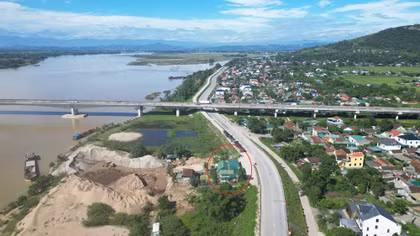 Loay hoay xử lý công trình trái phép tồn tại 20 năm trên đê Tả Lam