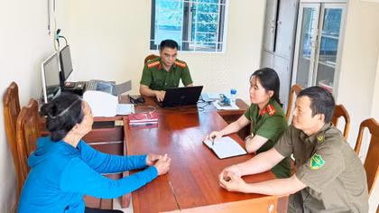 “Ma trận” lừa đảo trên không gian mạng nhằm vào người già, yếu thế