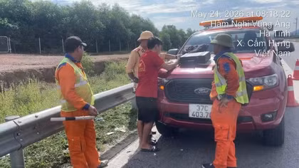 Tài xế chạy xe tải ngược chiều trên cao tốc vì... chưa tỉnh ngủ