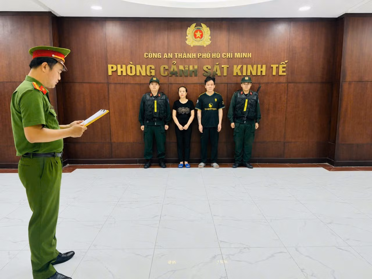 m.jpg