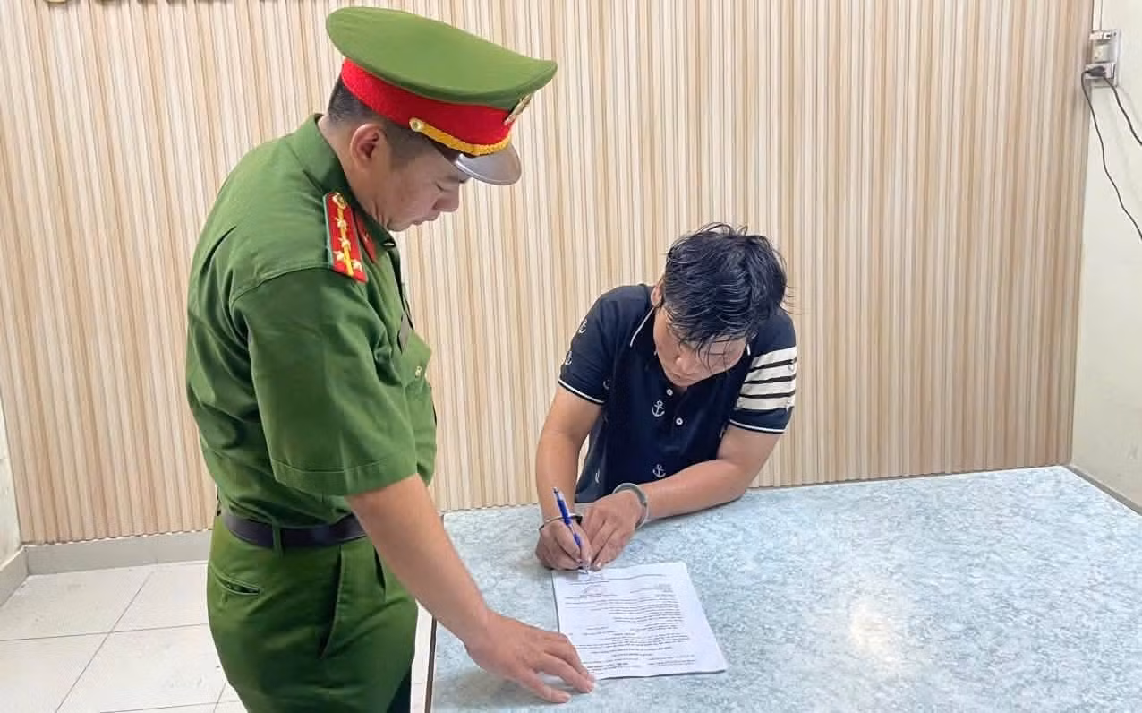 Đối tượng Nguyễn Anh Hào tại Cơ quan Công an.