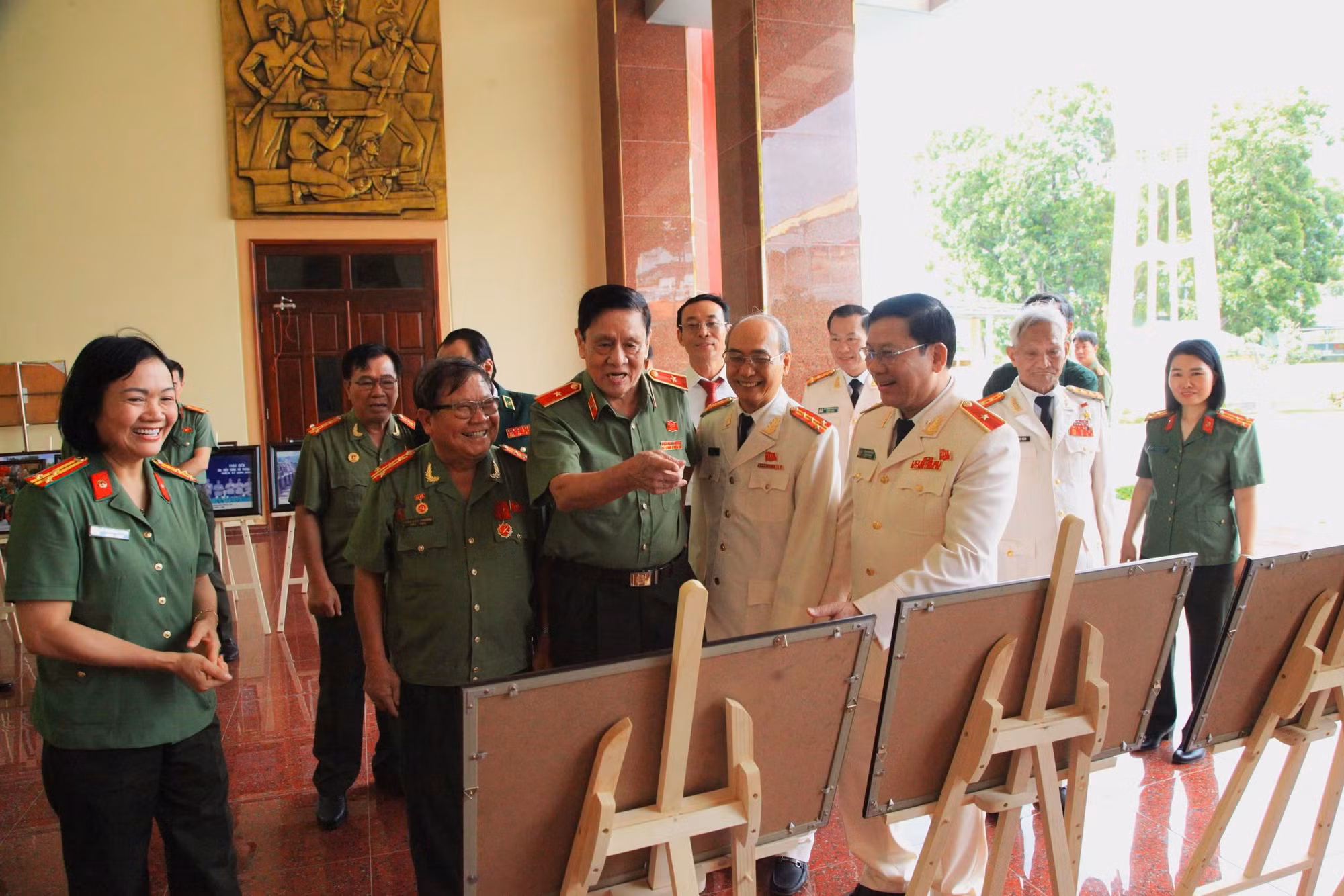 Giao lưu nhân chứng kỷ niệm 70 năm Ngày thành lập Phòng Cảnh vệ miền Nam ảnh 2