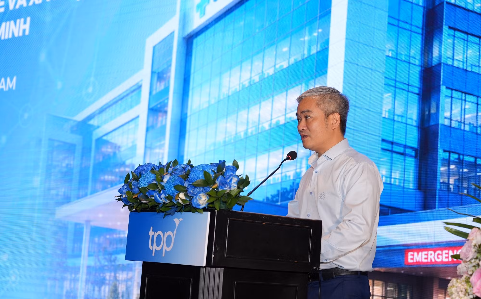Nhà báo Trần Tuấn Linh, Tổng Biên tập báo Sức Khoẻ và Đời sống phát biểu ý kiến.