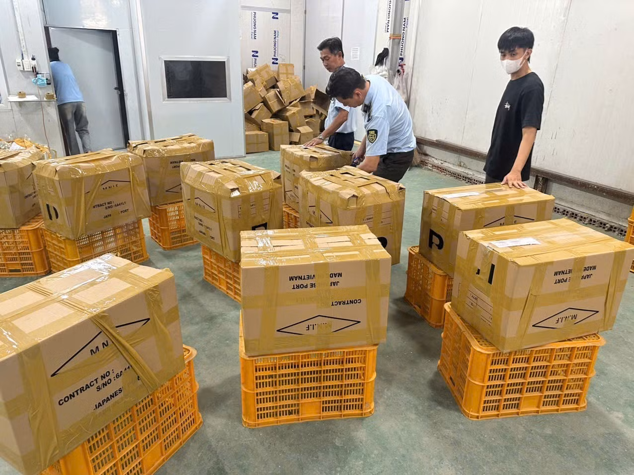 Để đẩy lùi thực phẩm giả, thực phẩm bẩn cần có sự phối hợp đồng bộ giữa cơ quan quản lý, doanh nghiệp sản xuất và người tiêu dùng...