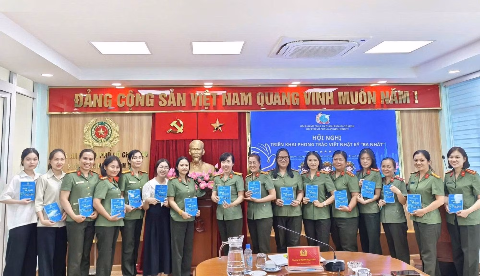 Hội Phụ nữ Phòng An ninh kinh tế triển khai phong trào viết nhật ký "Ba nhất".