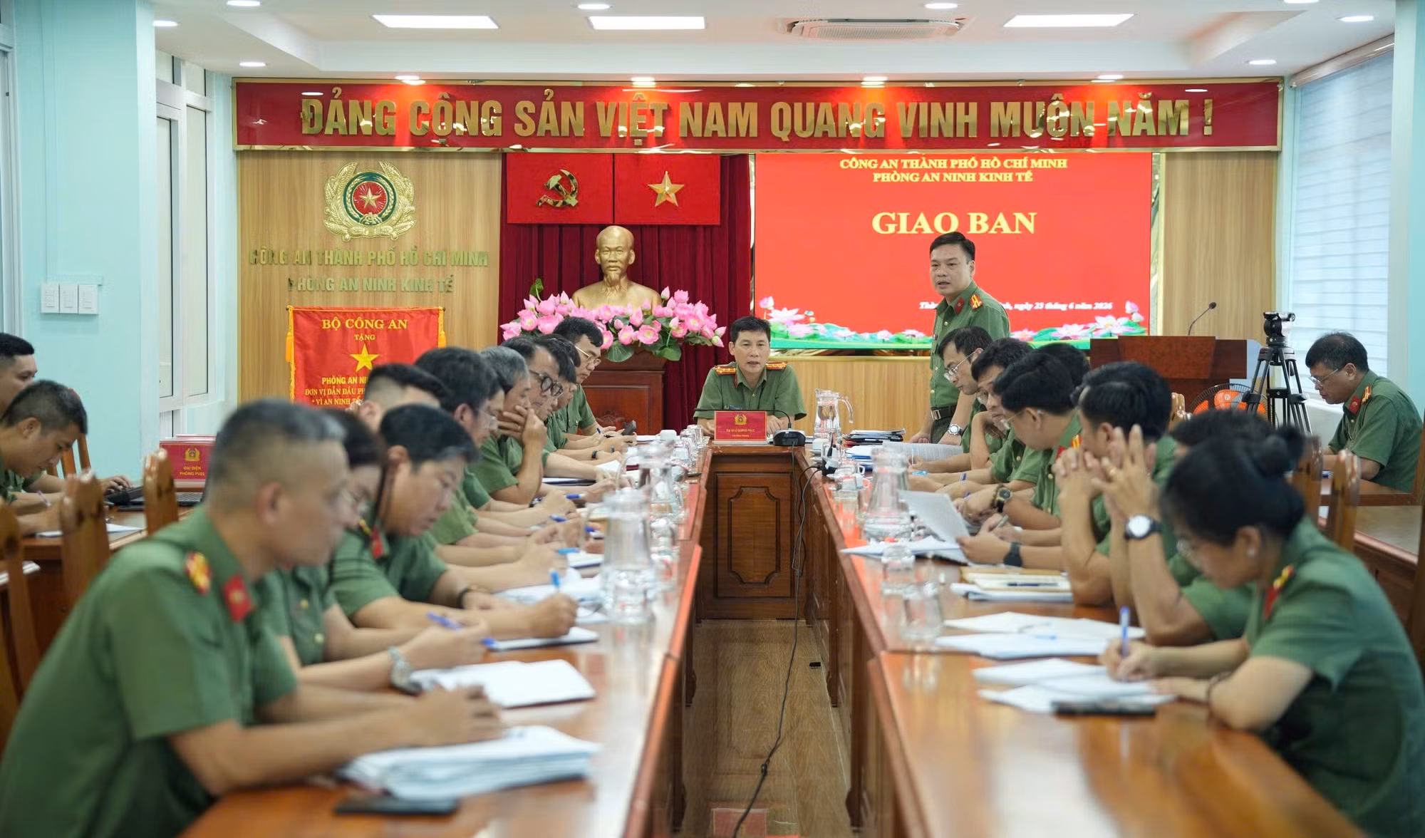 Phòng An ninh kinh tế Công an TP Hồ Chí Minh phát huy vai trò nòng cốt, triển khai hệ thống giải pháp bảo vệ An ninh kinh tế phù hợp tuyệt đối với tình hình thực tế địa bàn.