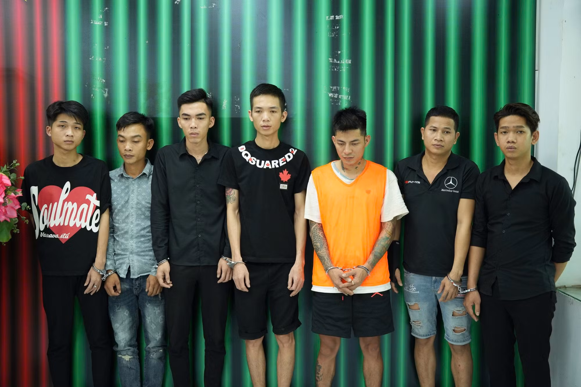 Lê Miền Nam, Đường Văn Nhựt và 5 đối tượng bị bắt giữ khẩn cấp.