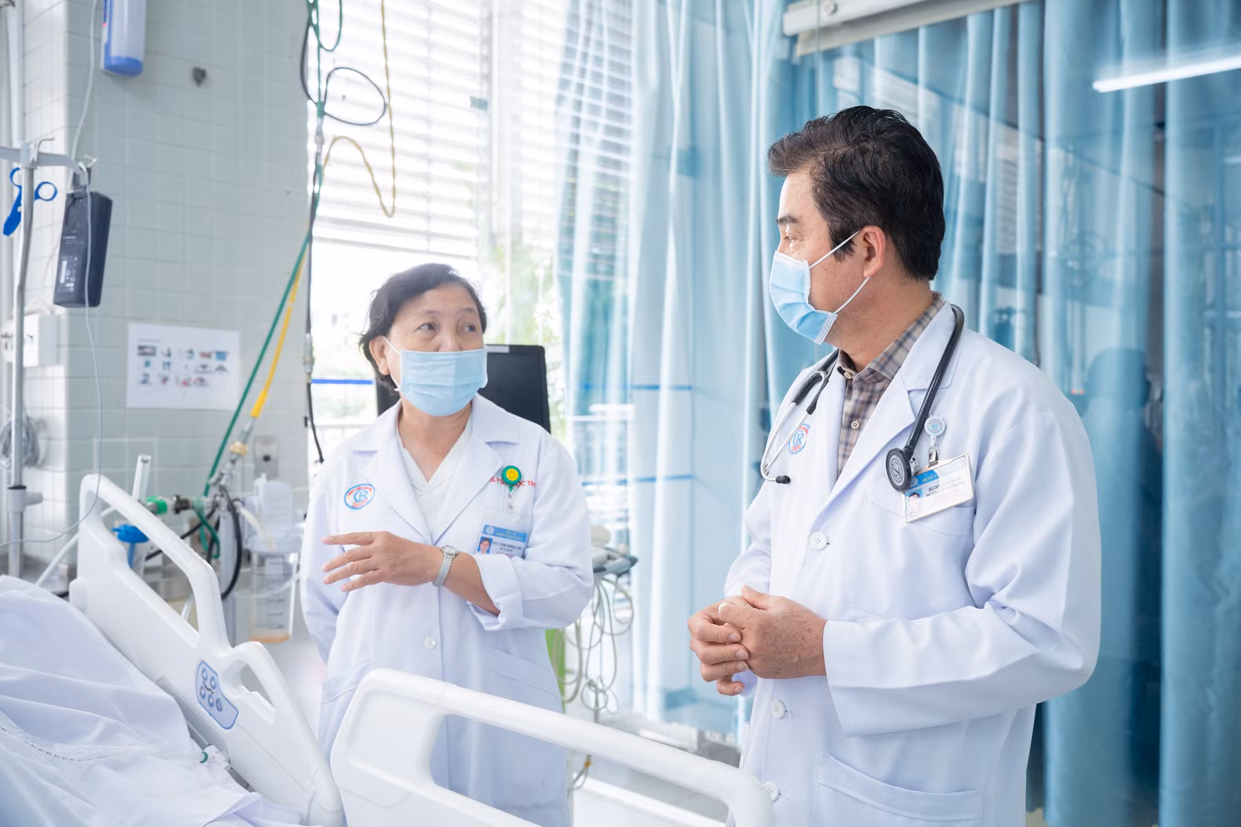 Hiện bệnh nhân đã cải thiện tích cực các chỉ số huyết động và lượng oxy trong máu...