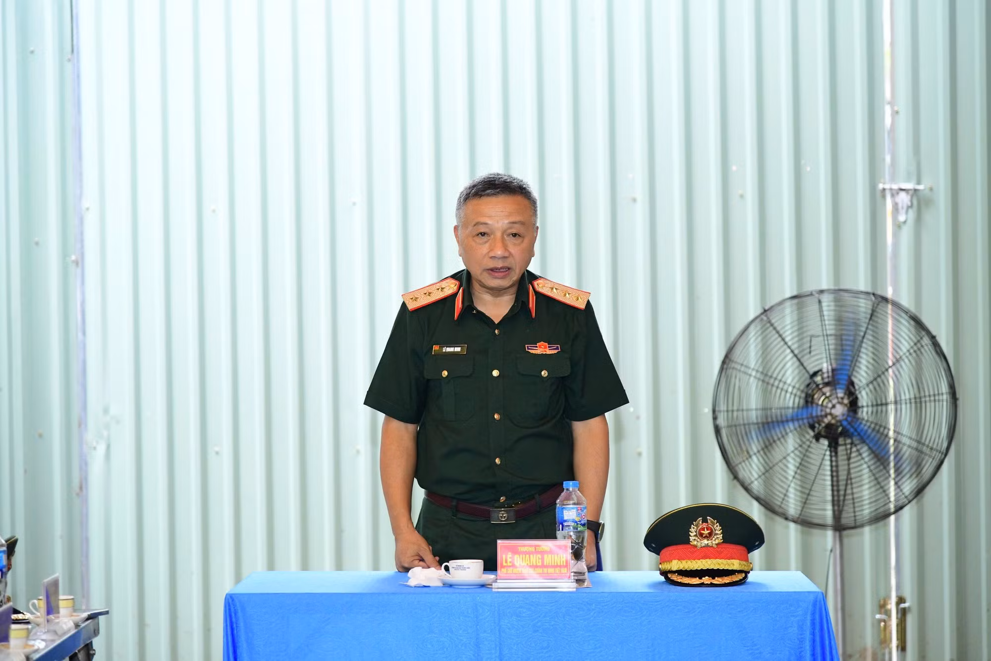 Thượng tướng Lê Quang Minh, Phó Chủ nhiệm Tổng cục Chính trị, Ủy viên Ban Chỉ đạo quốc gia về tìm kiếm, quy tập và xác định danh tính hài cốt liệt sĩ (Ban Chỉ đạo quốc gia) phát biểu tại buổi làm việc.