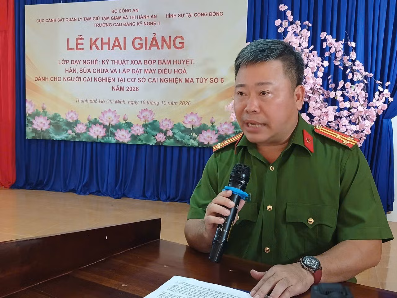 Thượng tá Nguyễn Tiến Nam, Phó Trưởng phòng Cảnh sát điều tra tội phạm về ma túy Công an TP Hồ Chí Minh phát biểu ý kiến.