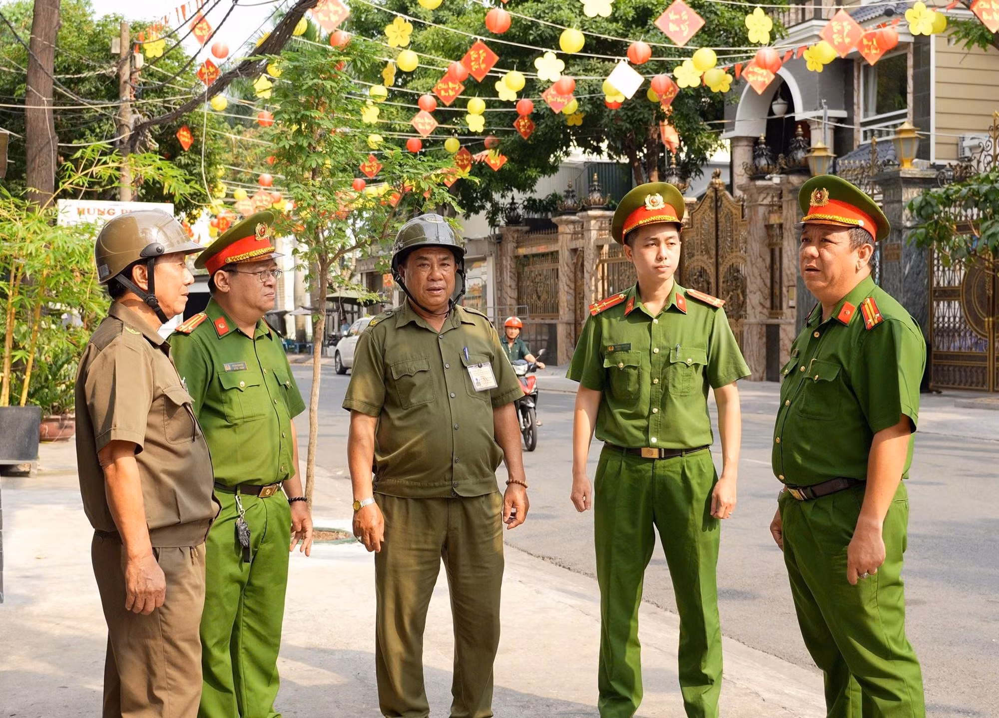  Bài 4: Giữ vững an ninh trật tự, thúc đẩy kinh tế-xã hội phát triển bền vững ảnh 10