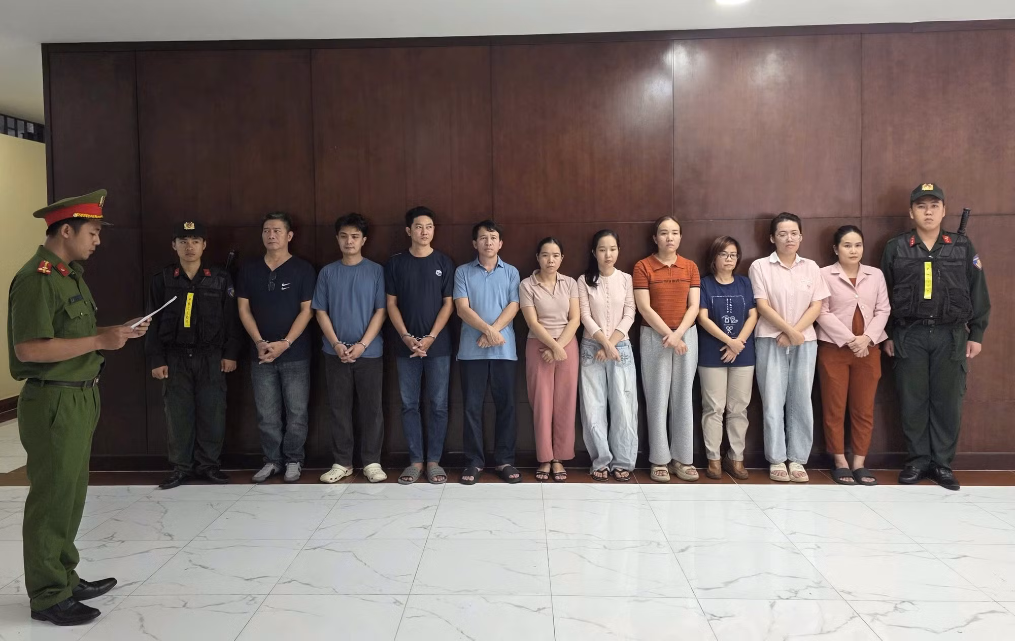 10-tong-dat-qd-thi-hanh-lenh.jpg