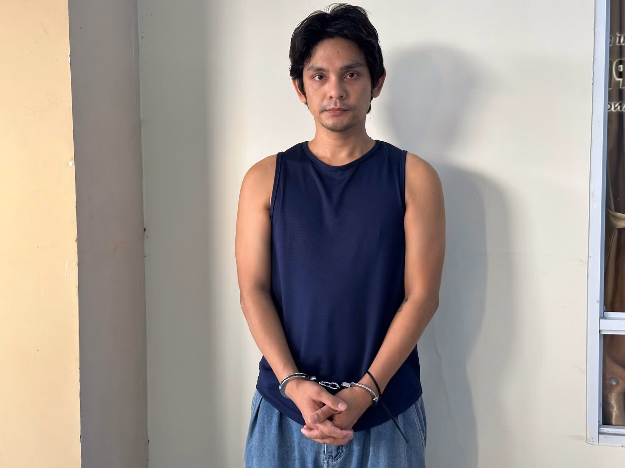 Bị can Sơn Ngọc Minh (tức ca sĩ Sơn Ngọc Minh) tại cơ quan điều tra.