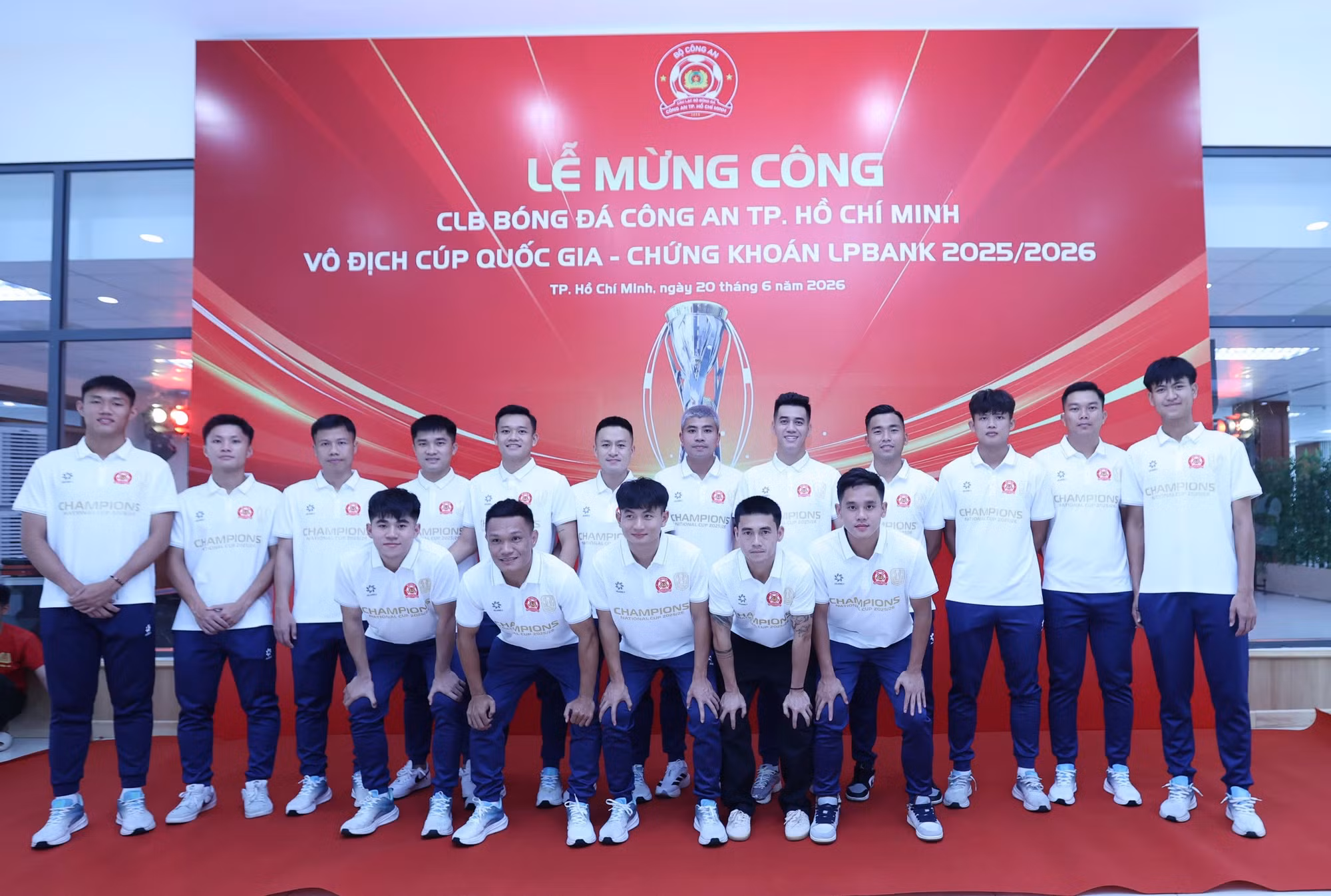 Các cầu thủ Câu lạc bộ bóng đá Công an TP Hồ Chí Minh.