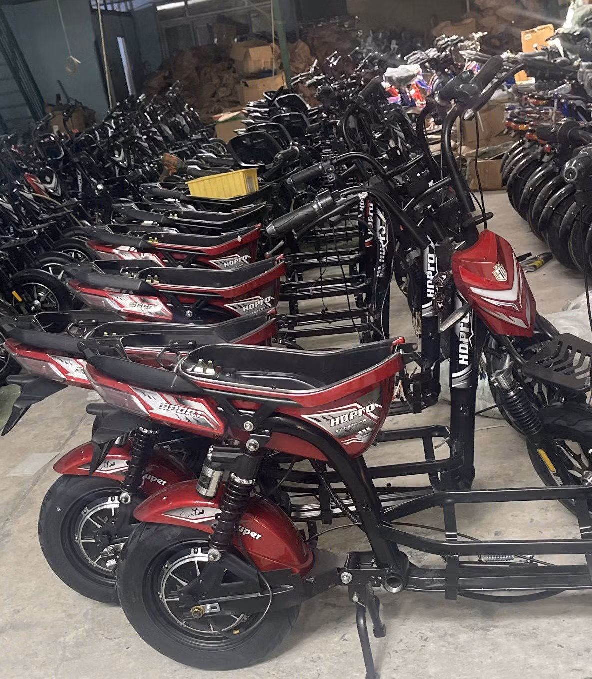 Công an TP Hồ Chí Minh đẩy mạnh kiểm tra, xử lý các điểm nghi vấn hoạt động “độ, chế” xe...