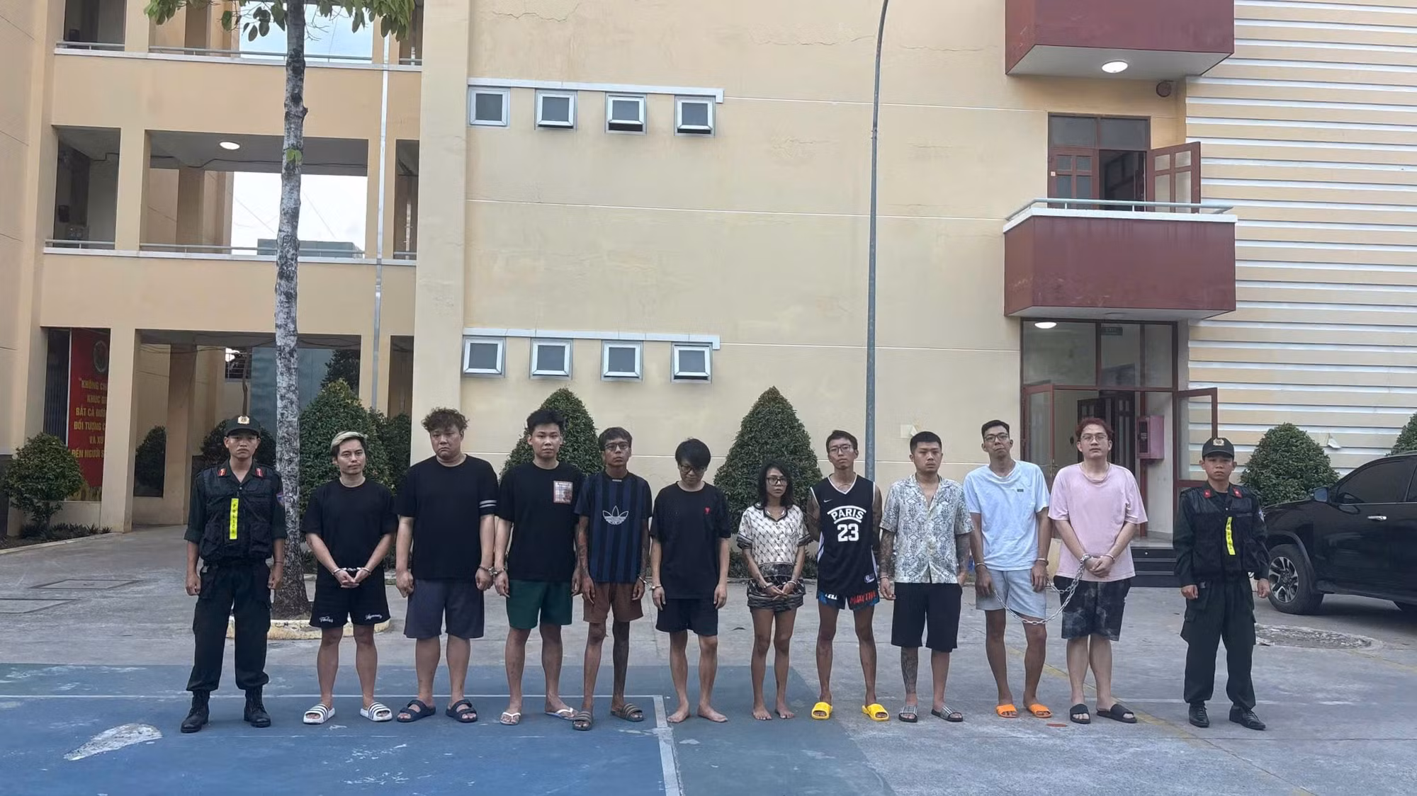 Triệt xóa xưởng "phối trộn" ma túy Etomidate, bắt giữ 10 đối tượng người nước ngoài ảnh 7