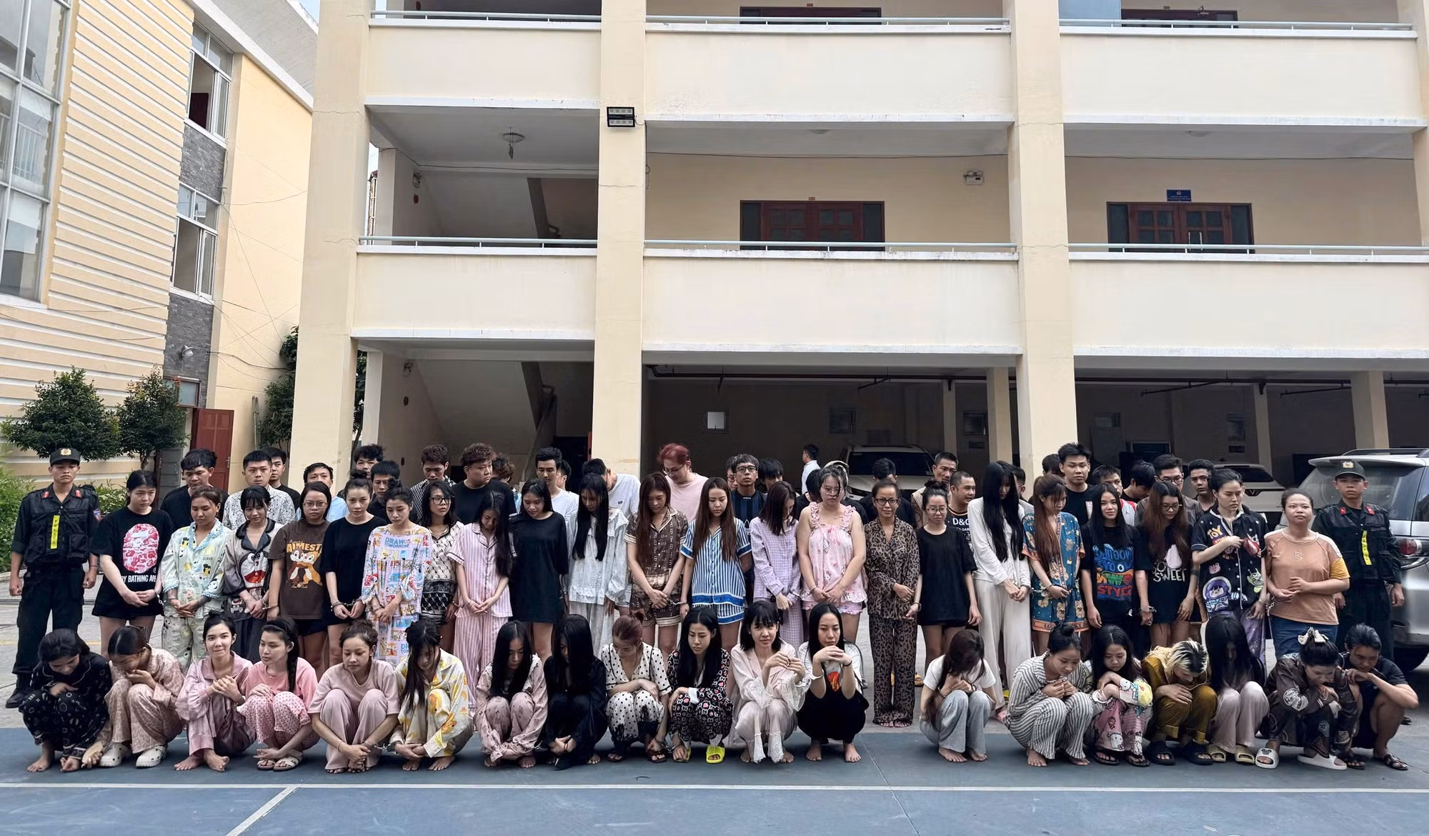 Cơ quan Cảnh sát điều tra Công an TP Hồ Chí Minh đã khởi tố 65 bị can, trong đó có 10 bị can người nước ngoài.