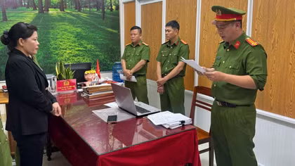 Khởi tố 6 đối tượng giúp sức cho hiệu trưởng lập khống hồ sơ, rút tiền nhà nước