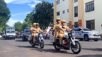 Đắk Lắk: Triển khai cao điểm bảo đảm an toàn giao thông trong học sinh, sinh viên