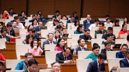 Quốc hội thông qua 3 luật về Ngân hàng Nhà nước, chống rửa tiền và tín dụng