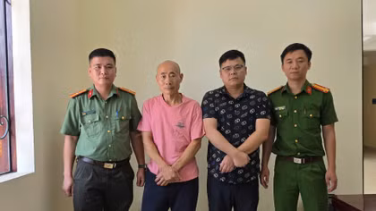 Bắc Ninh bàn giao hai đối tượng truy nã cho Công an Trung Quốc