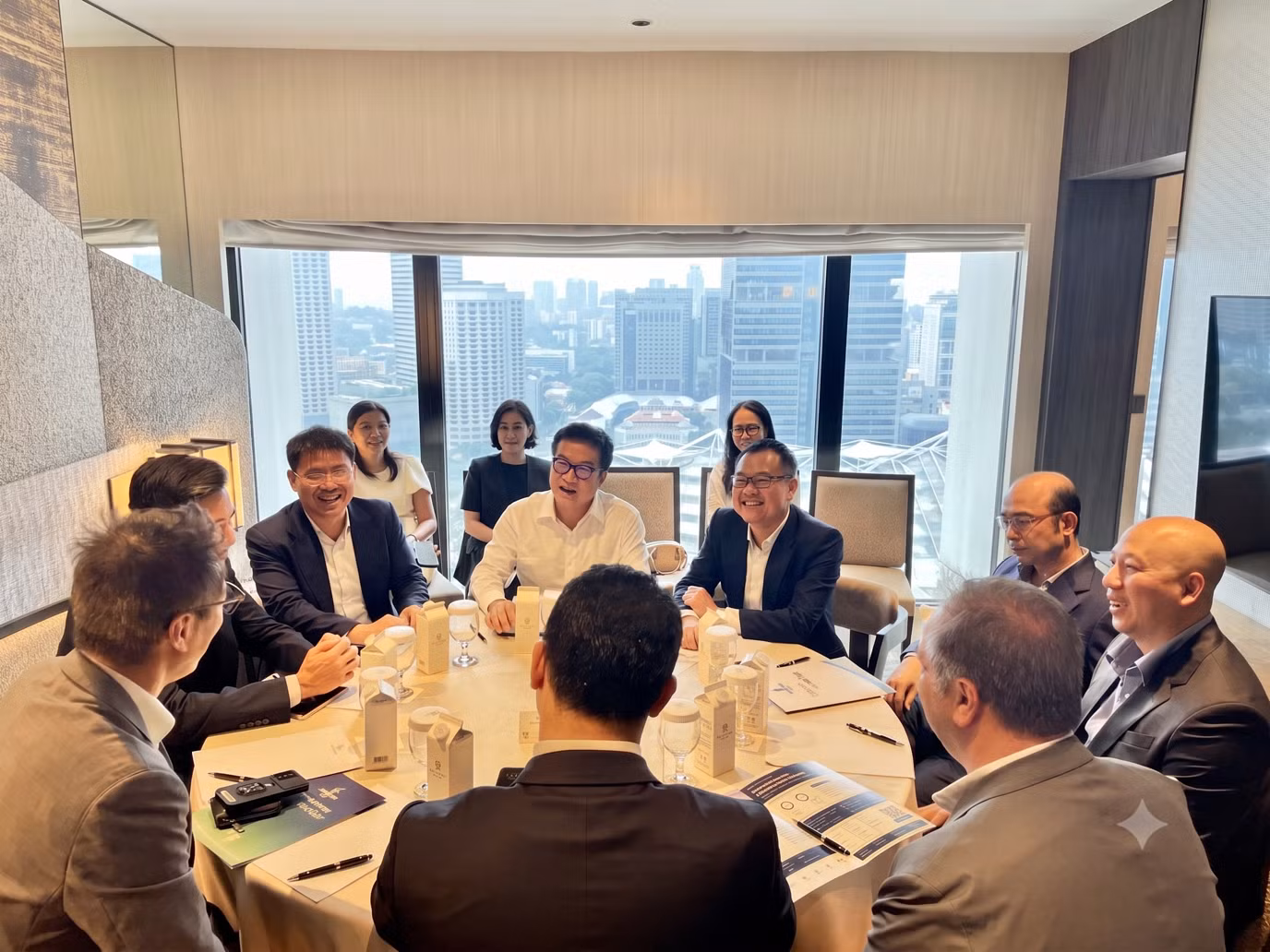 Đoàn BSR làm việc với các đối tác dầu khí và năng lượng tại Singapore.