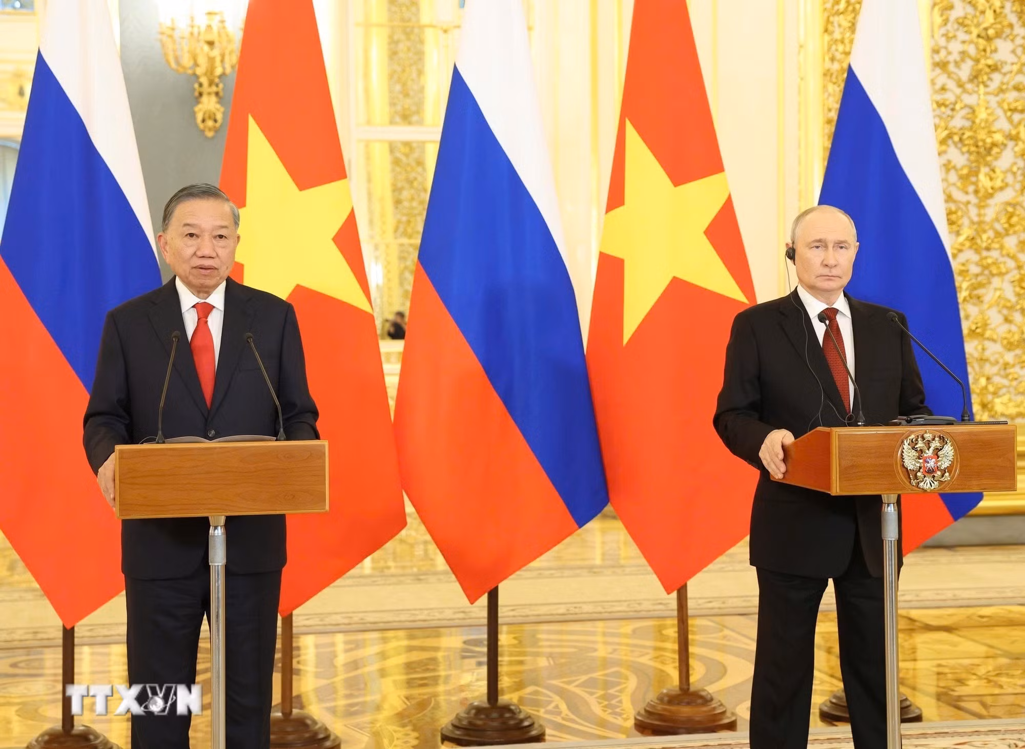 Tổng Bí thư, Chủ tịch nước Tô Lâm và Tổng thống Nga Vladimir Putin dự Lễ khánh thành phòng xét nghiệm phòng, chống dịch bệnh (theo hình thức trực tuyến).