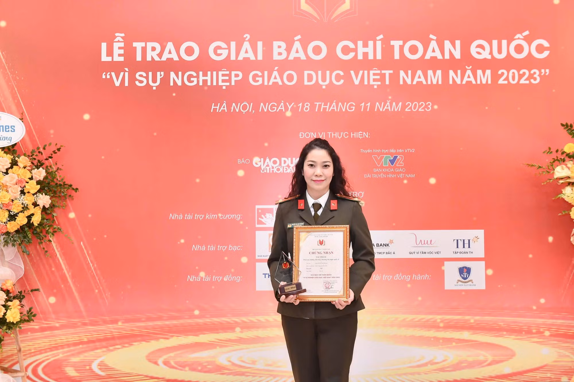 Nghề báo đã cho tôi gặp những người thầy “đặc biệt” ảnh 4