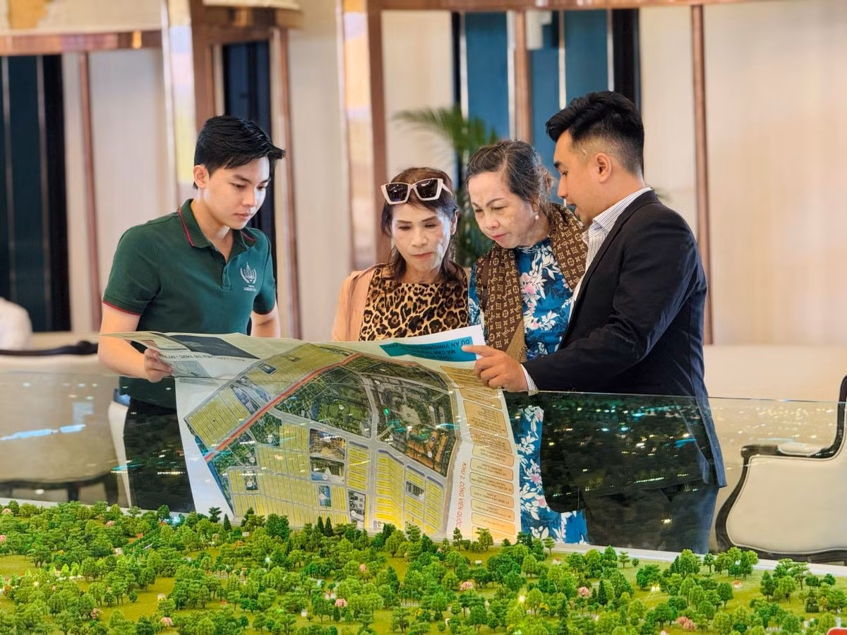 “Bảo hiểm” lương cứng 8,5 triệu/tháng giúp môi giới độc quyền Vinhomes trút bỏ gánh nặng sinh kế, tự tin chốt khách.