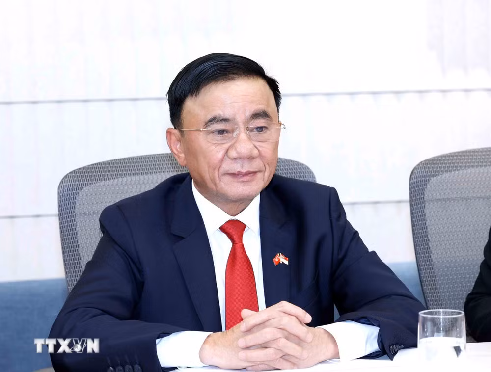 Thường trực Ban Bí thư Trần Cẩm Tú phát biểu.
