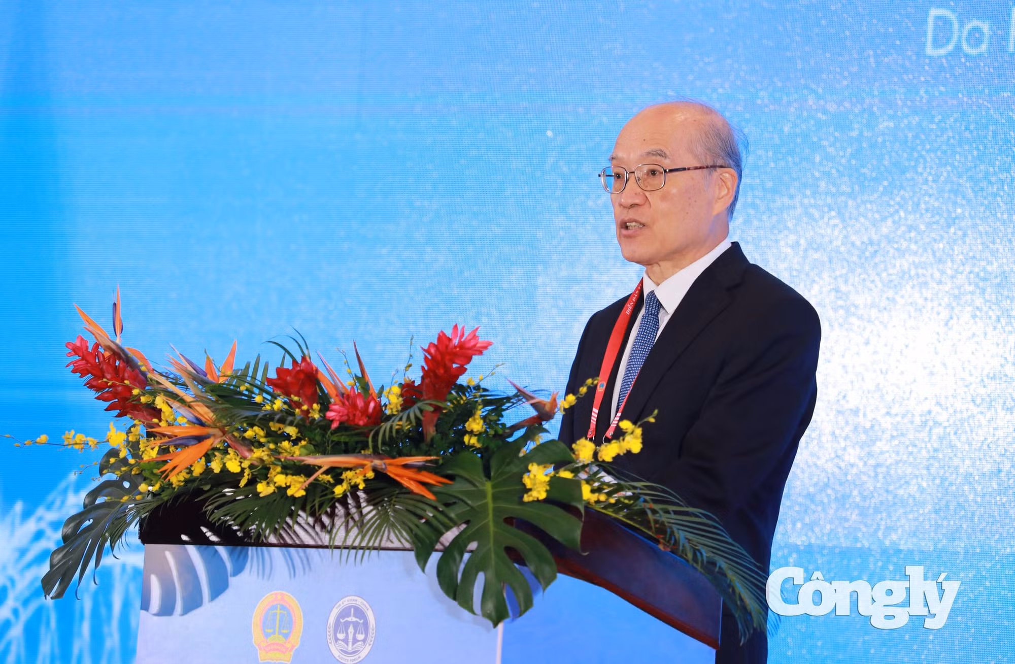 Ngài Trương Quân, Ủy viên Ban Chấp hành Trung ương Đảng Cộng sản Trung Quốc, Đại thẩm phán thứ nhất, Chánh án TANDTC Trung Quốc phát biểu tại diễn đàn.