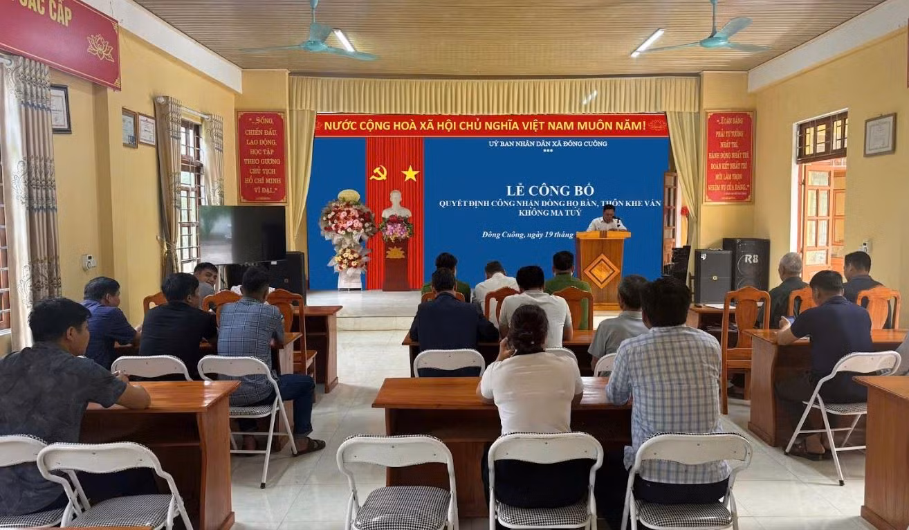 Lễ ra mắt mô hình "Dòng họ Bàn, thôn Khe Ván không ma túy” tại xã Đông Cuông.