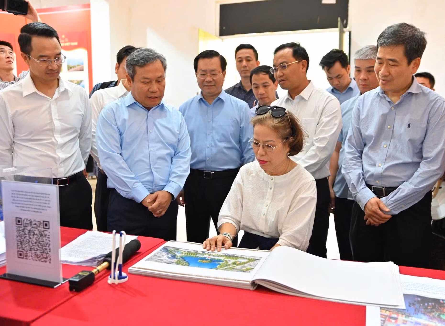 Chủ tịch UBND TP Hà Nội Vũ Đại Thắng kiểm tra công tác lấy ý kiến cộng đồng về điều chỉnh cục bộ quy hoạch khu vực Hồ Gươm và phụ cận.