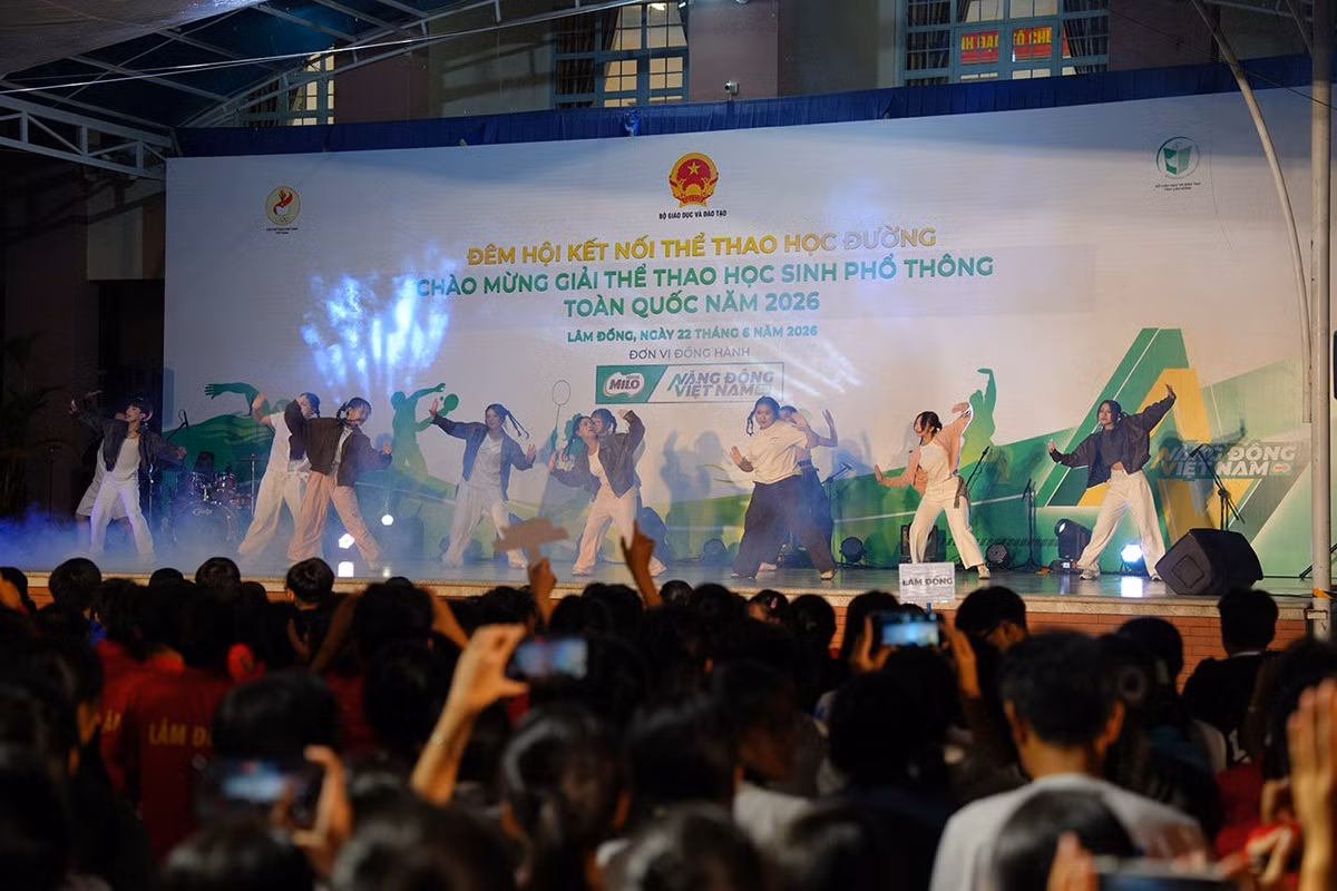 mot-so-hinh-anh-tai-dem-hoi-gala-chao-mung-giai-the-thao-hoc-sinh-pho-thong-toan-quoc-1.jpg