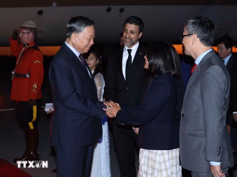 Lễ đón Tổng Bí thư, Chủ tịch nước Tô Lâm đến thủ đô Ottawa, bắt đầu chuyến thăm cấp Nhà nước tới Canada. Ảnh: TTXVN
