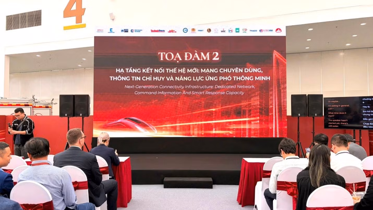Tọa đàm hạ tầng kết nối thế hệ mới tại triển lãm VRT&amp;CON 2026. Ảnh GTINX