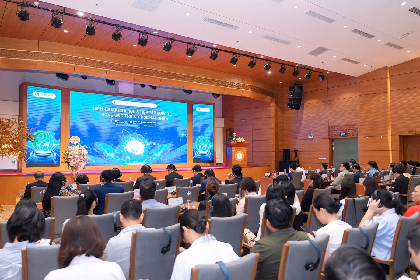 Phiên hội thảo khoa học mang tới 7 báo cáo chuyên sâu về các tiến bộ mới trong chẩn đoán và điều trị ung thư.
