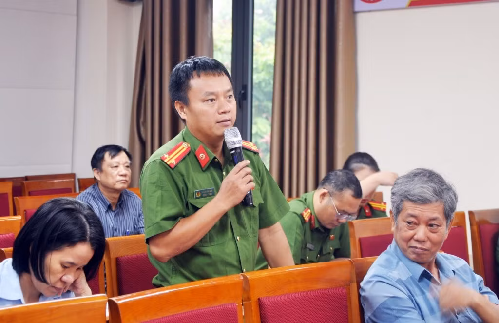 Các đại biểu thảo luận các tình huống thực tế tại địa phương nhằm nâng cao hiệu quả phòng ngừa, phát hiện và xử lý kịp thời các rủi ro ngay từ ban đầu.