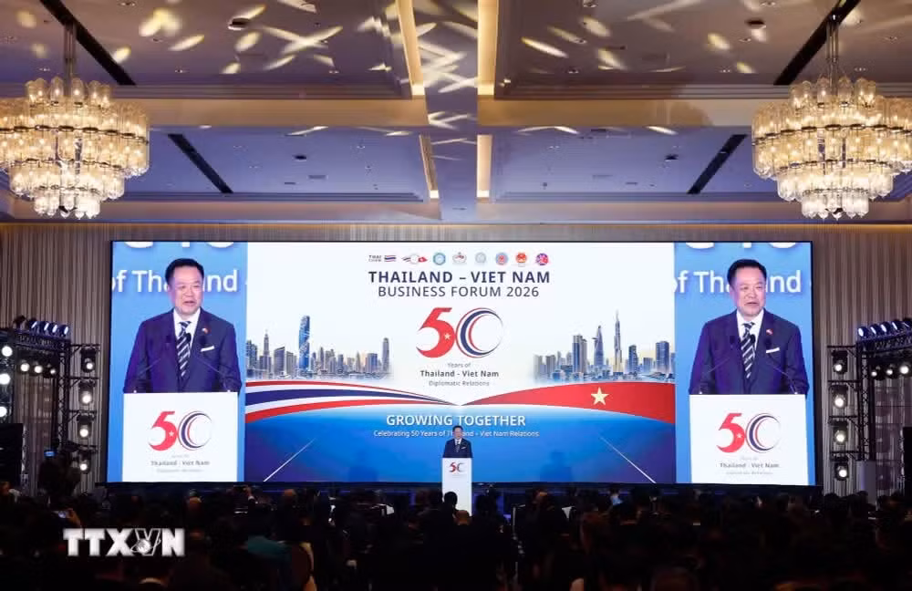 Thủ tướng Thái Lan Anutin Charnvirakul phát biểu tại Diễn đàn Doanh nghiệp Việt Nam-Thái Lan.