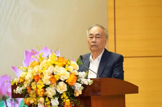 Đồng chí Nguyễn Văn Quế, nguyên Chủ tịch Hội đồng quản trị Công ty Công nghiệp mỏ Việt Bắc (nay là Tổng công ty Công nghiệp mỏ Việt Bắc - TKV) khẳng định sức mạnh của truyền thống “Kỷ luật và Đồng tâm” của TKV.