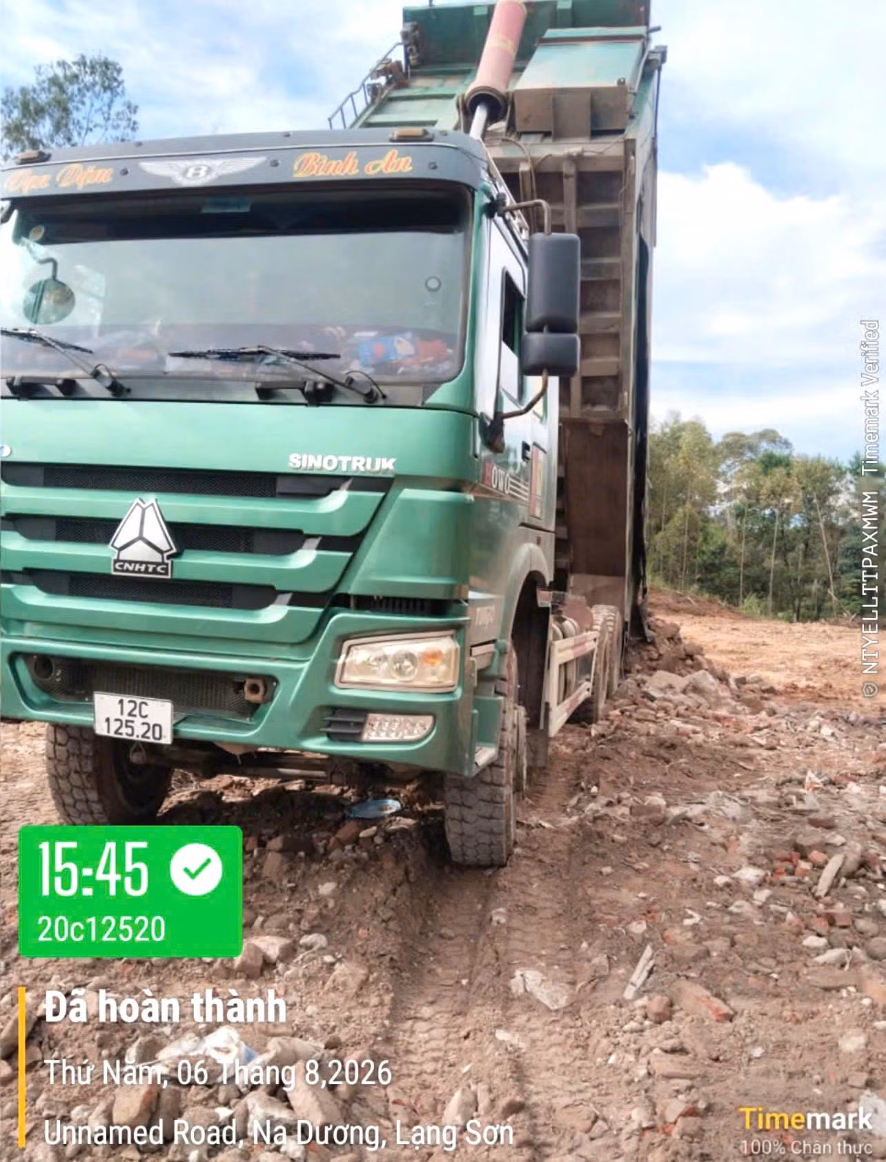 Vị trí lúc xe đổ thải tại Cụm Công nghiệp Na Dương 3.