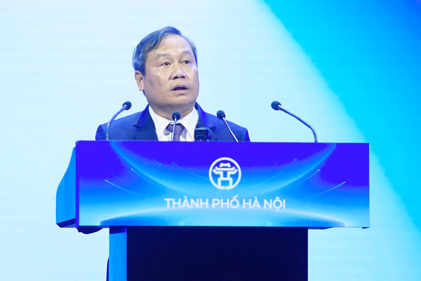 Chủ tịch UBND TP Hà Nội phát biểu tại hội nghị.