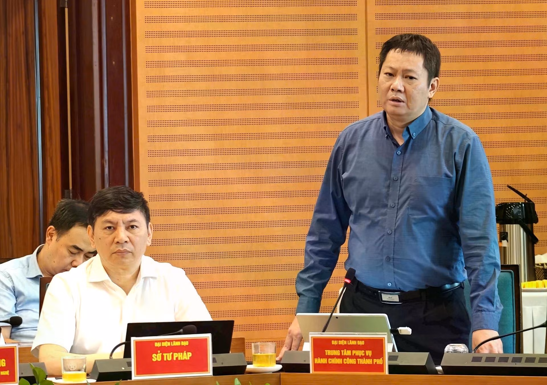 phan-van-phuc-giam-doc-trung-tam-phuc-vu-hanh-chinh-cong-ha-noi-1429.jpg