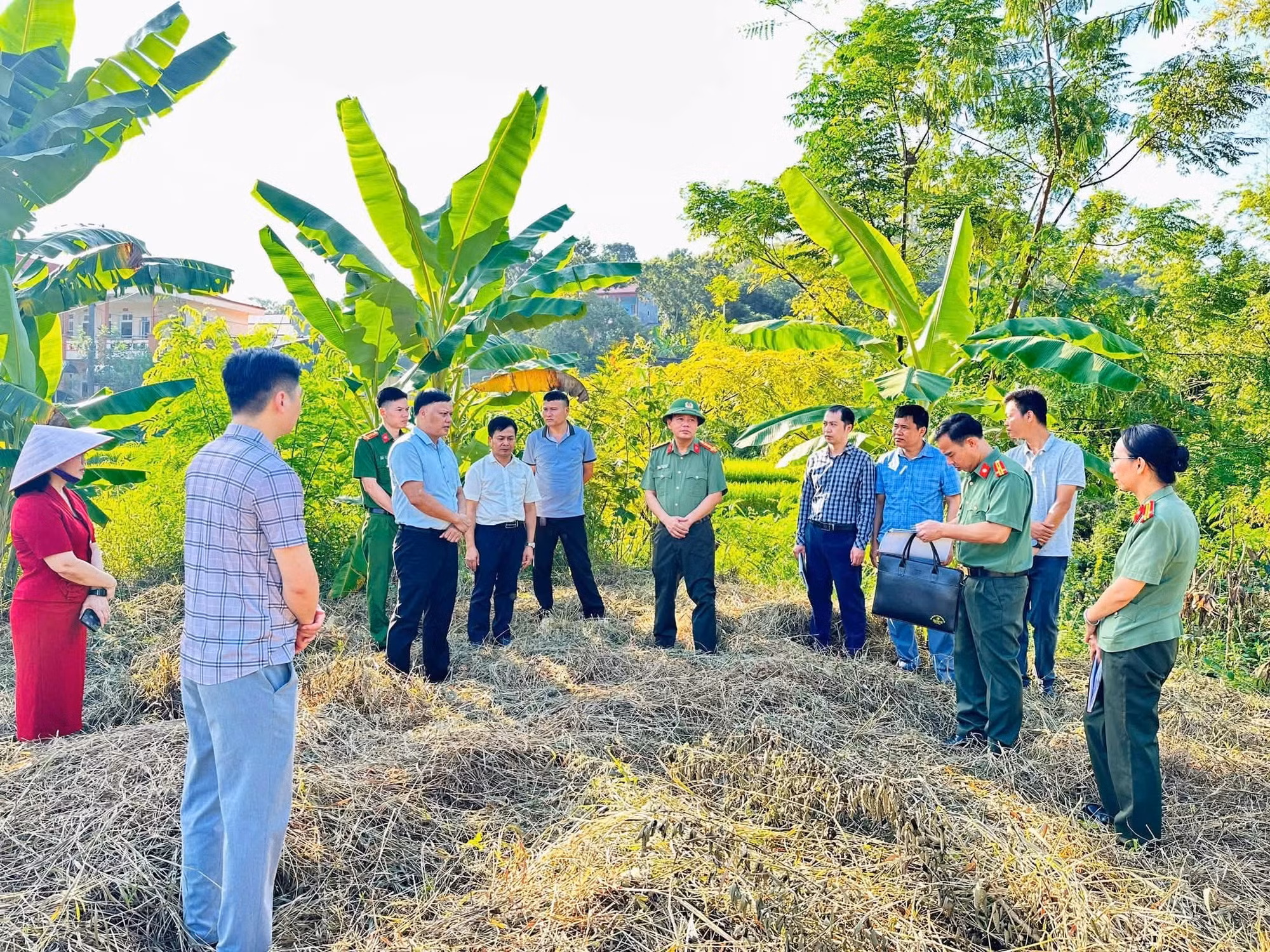 khao-sat-dia-diem-xd-nha-van-hoa-thon-hai-yen-xa-cong-son.jpg