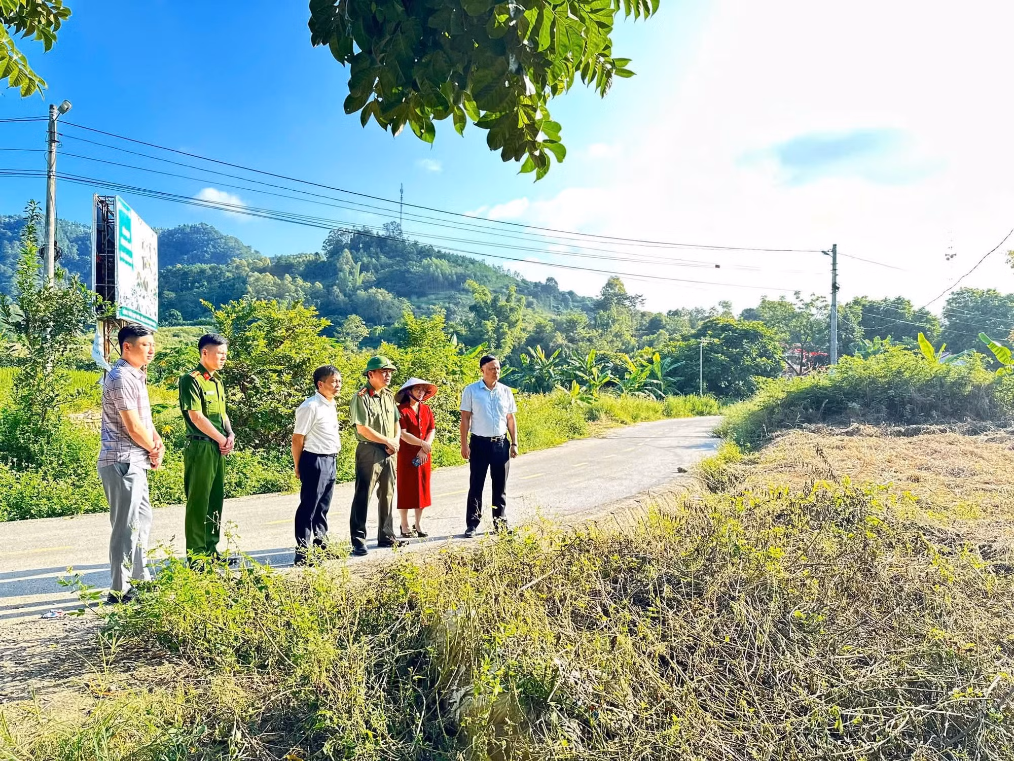 khao-sat-dia-diem-xay-dung-nha-van-hoa-thon-hai-yen-xa-cong-son.jpg
