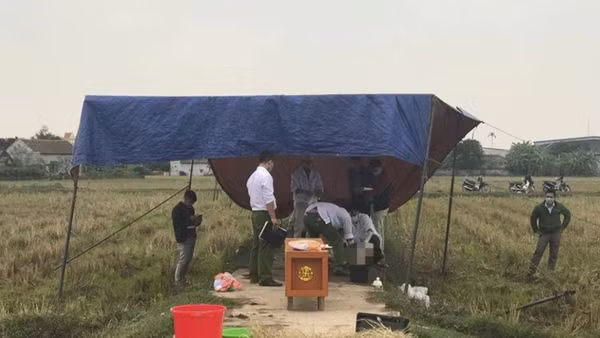 Thi thể đổi màu dưới Cống Bi (phần 2)