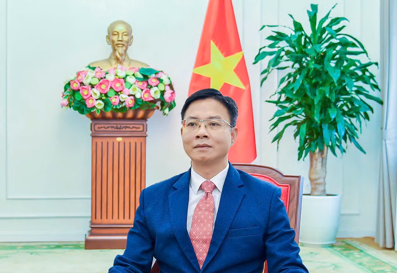 anh-thtrg-van.jpg