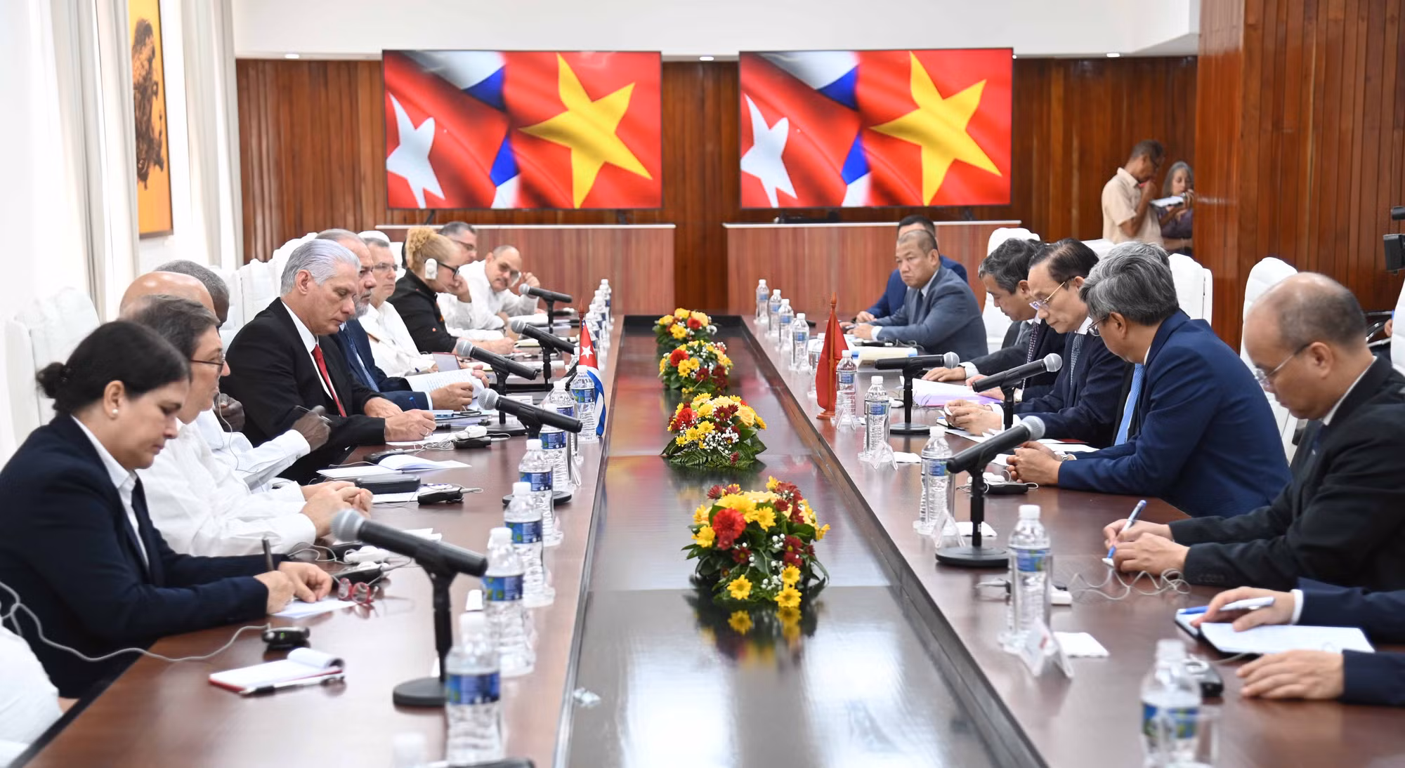hoi-nghi-pho-bien-ket-qua-dai-hoi-dang-lan-thu-14.jpg